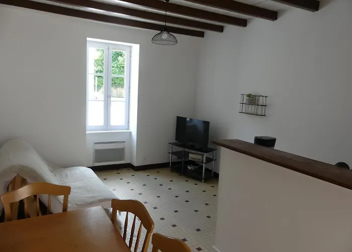 Petit Du Puy Lambert La Flocelliere